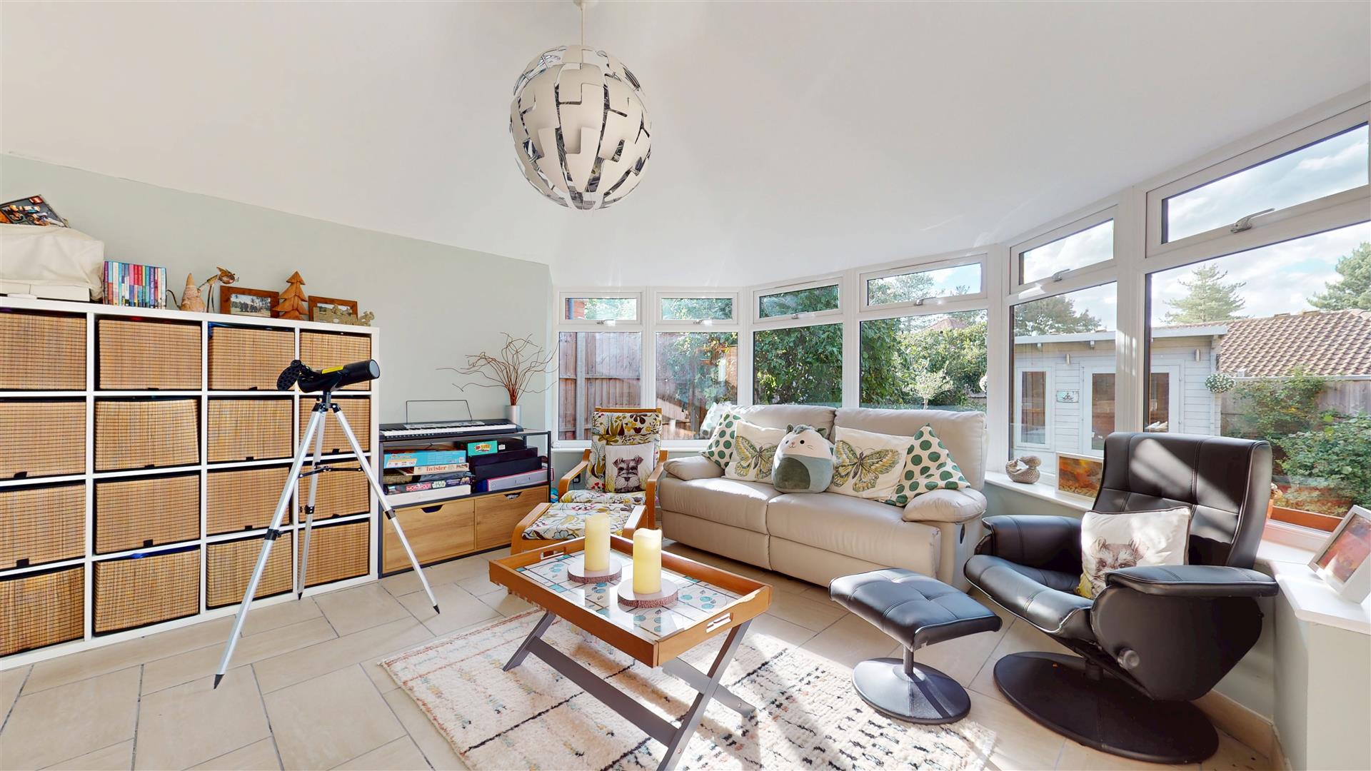 Oakley Gardens., Downhead Park, Milton Keynes